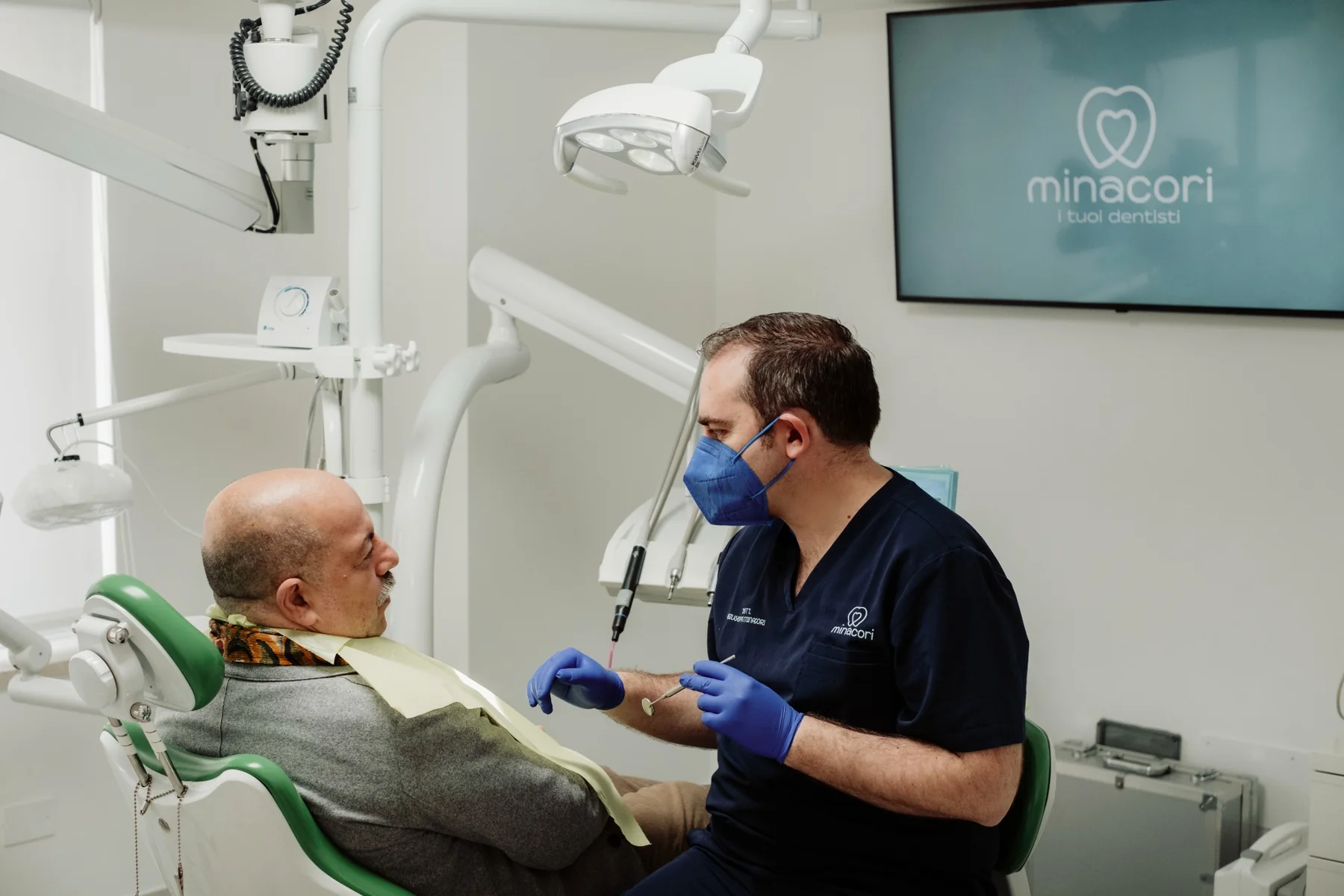 Visita implantologica al Centro Odontoiatrico Minacori di Palermo